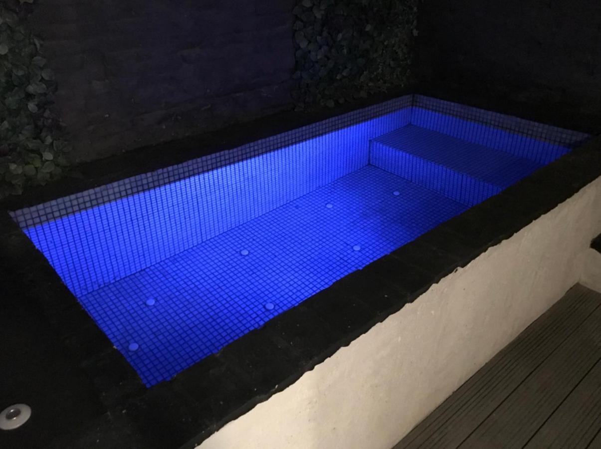 Pequeno Alojamiento Con Mini Piscina - No Climatizada Valence Extérieur photo